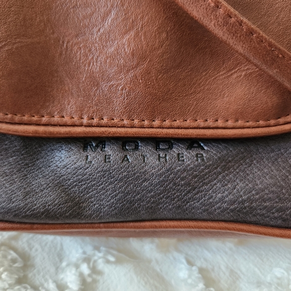 MODA Leather Black and Brown crossbody Bag. Great for a quick trip. - Picture 8 of 9
